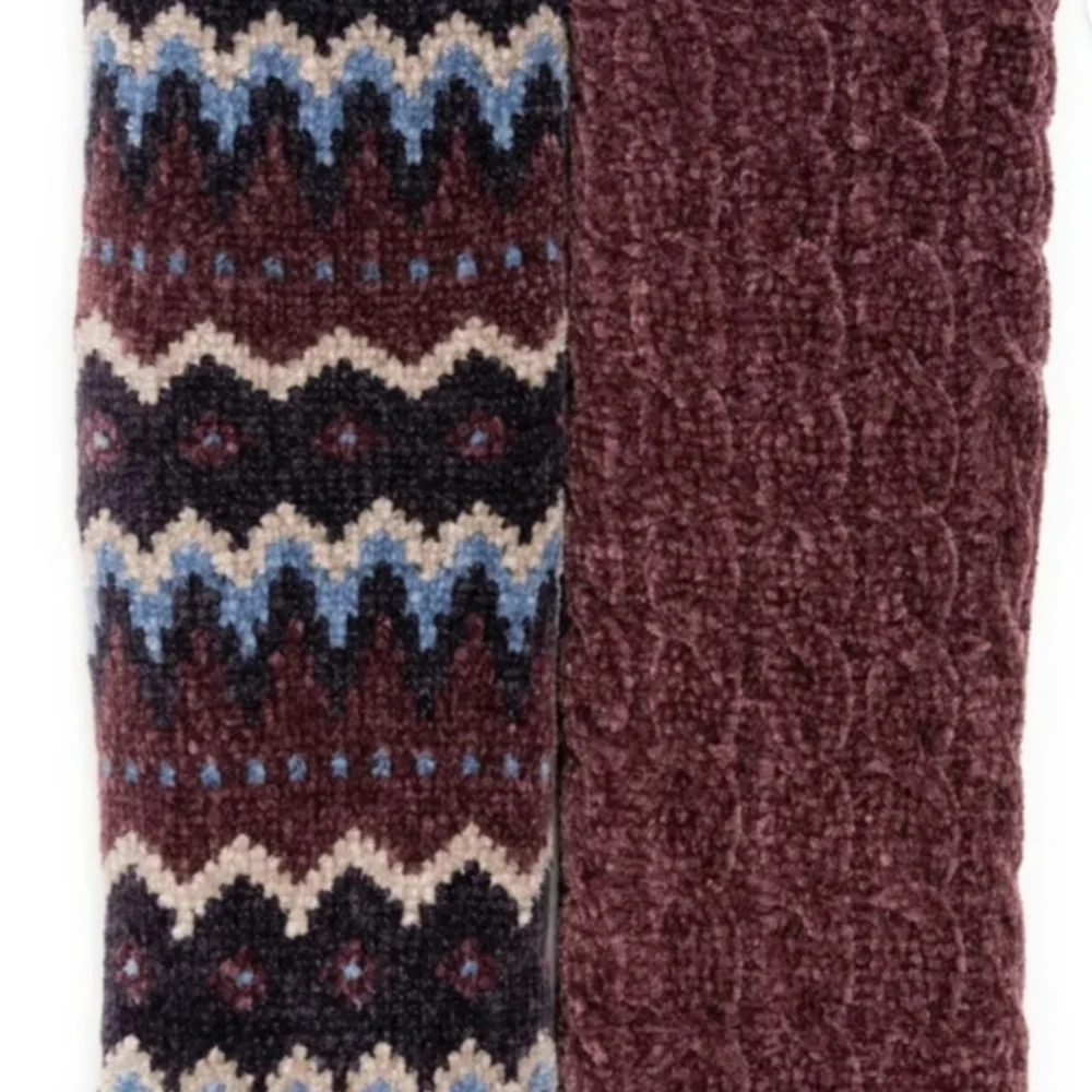NWT- Muk Luks Womens Tall Ribbed-cuff Cabin Socks. Set Of 2 S/M   Shoe Size 5-7